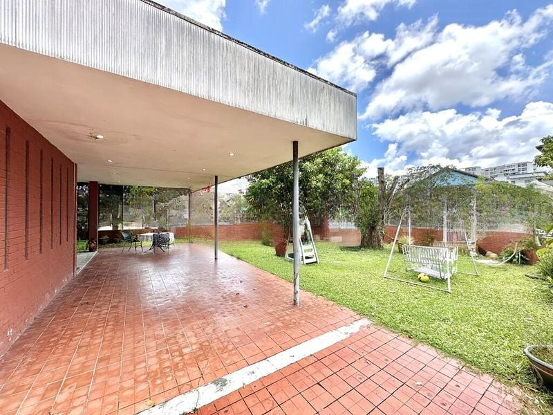 THE WATERGARDENS AT CANBERRA 12