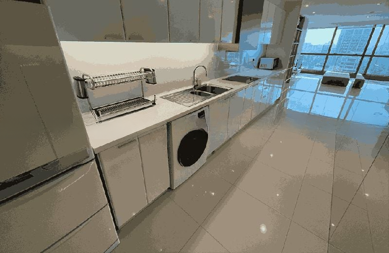 HIGH STREET CENTRE 3