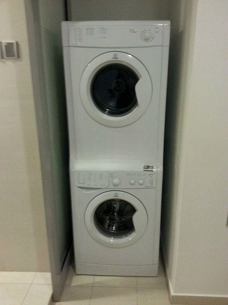 SUITES @ CAIRNHILL 13