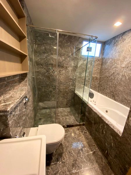 SUITES @ CAIRNHILL 5