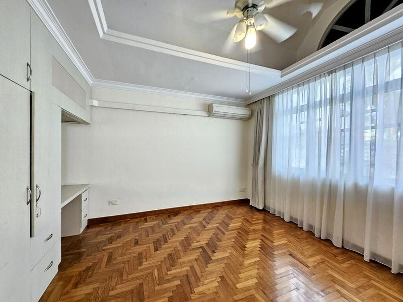 CHANCERY GROVE 8