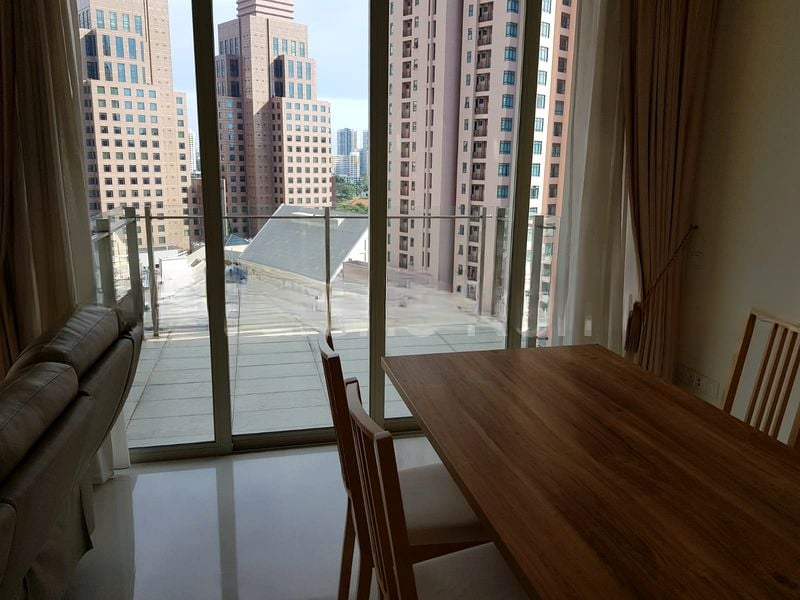 THE COSMOPOLITAN 1