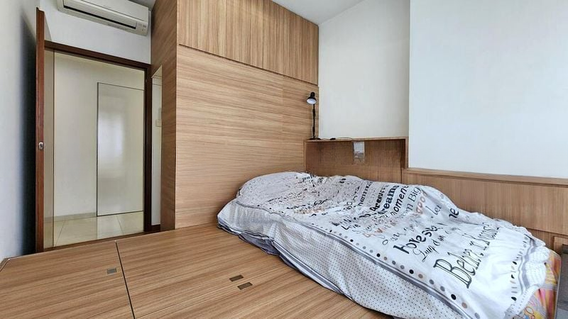 CITY SQUARE RESIDENCES 10