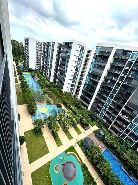 TREASURE AT TAMPINES 10