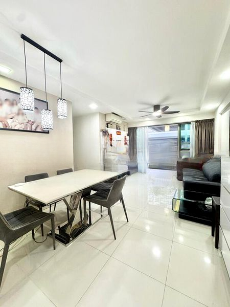 UPP SERANGOON CRES 4