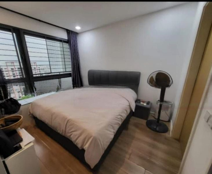 THE LAKEFRONT RESIDENCES 9