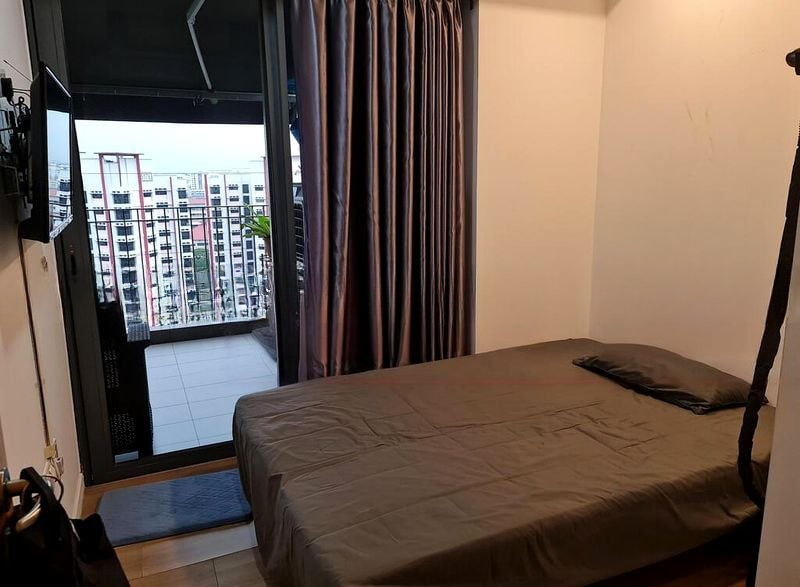 THE LAKEFRONT RESIDENCES 6