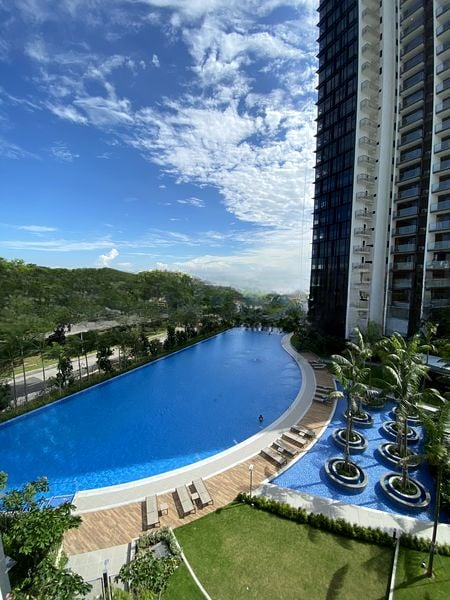 SEASIDE RESIDENCES 10