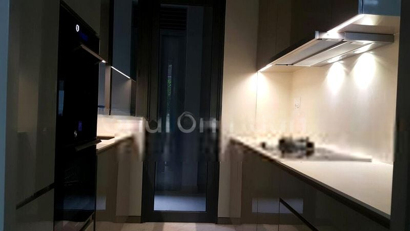ROBIN RESIDENCES 8
