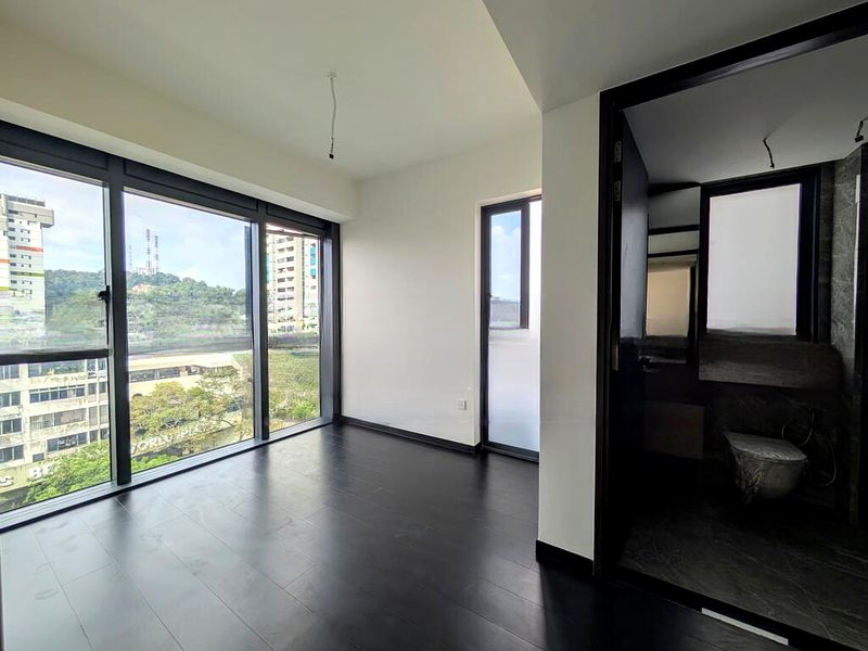 THE LINQ @ BEAUTY WORLD 5