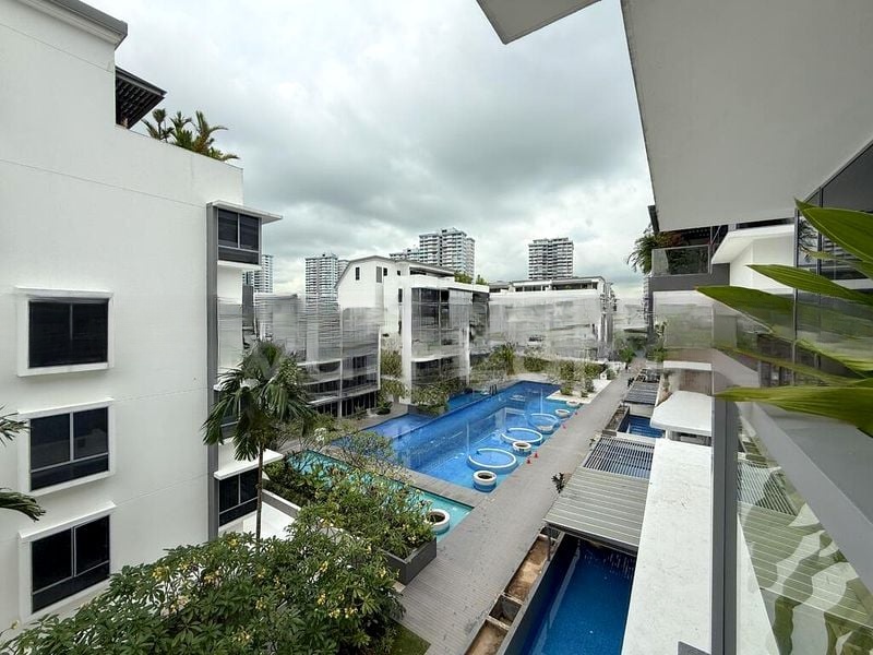 ELLIOT AT THE EAST COAST 9