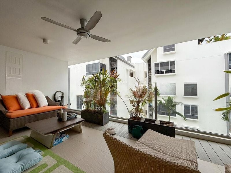 ELLIOT AT THE EAST COAST 10