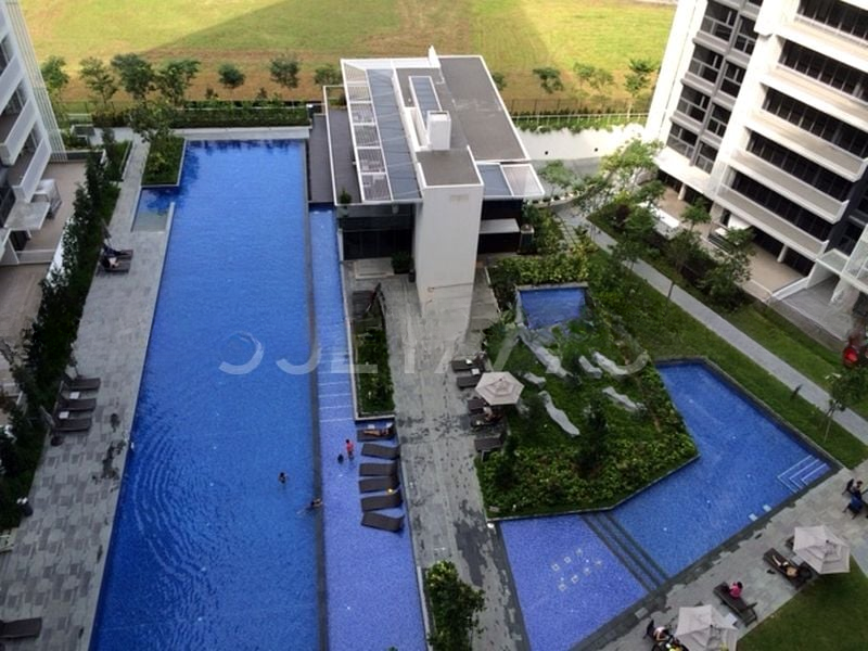 THE LAKEFRONT RESIDENCES 6