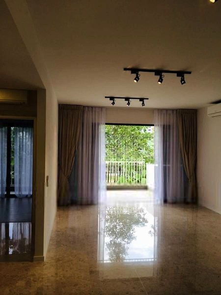 THE LAKEFRONT RESIDENCES 2