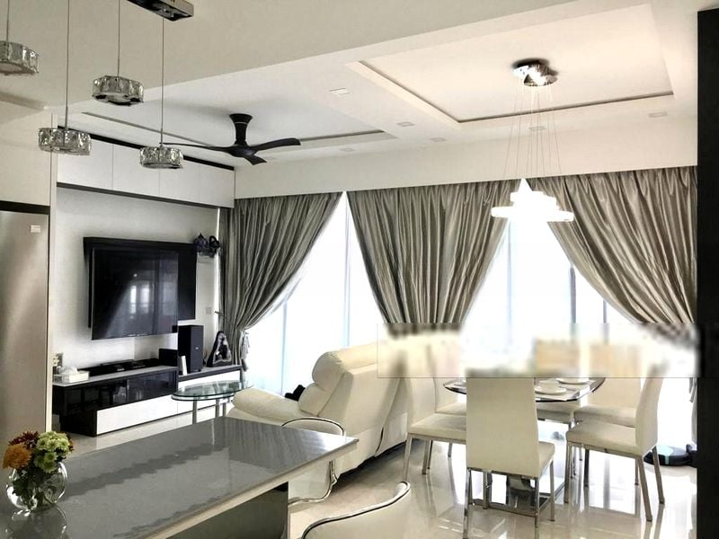 THE LUXURIE 3