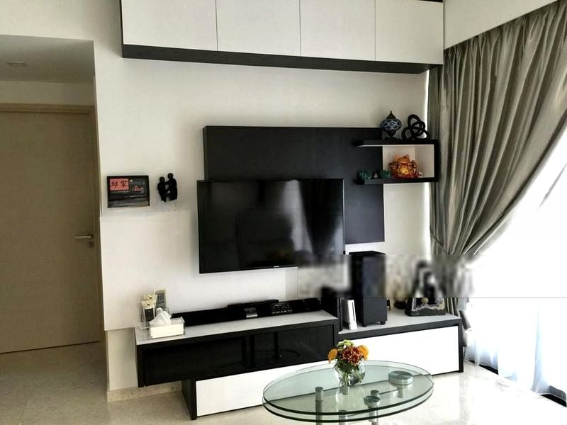 THE LUXURIE 4