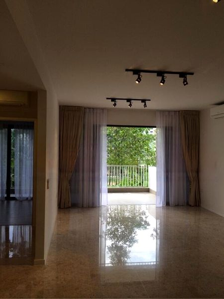 THE LAKEFRONT RESIDENCES 5