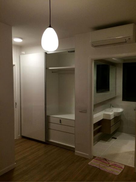 THE LAKEFRONT RESIDENCES 3