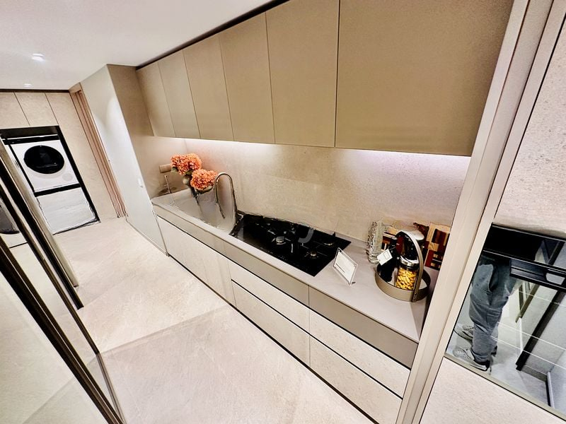 UNION SQUARE RESIDENCES 14