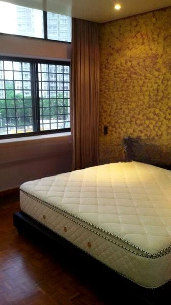 KING'S MANSION 14