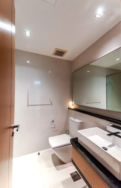 MARINA BAY RESIDENCES 12