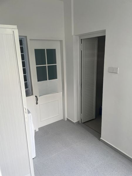UNI BUILDING 6