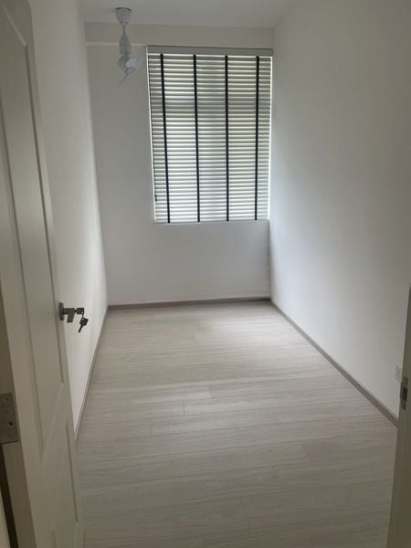 UNI BUILDING 10