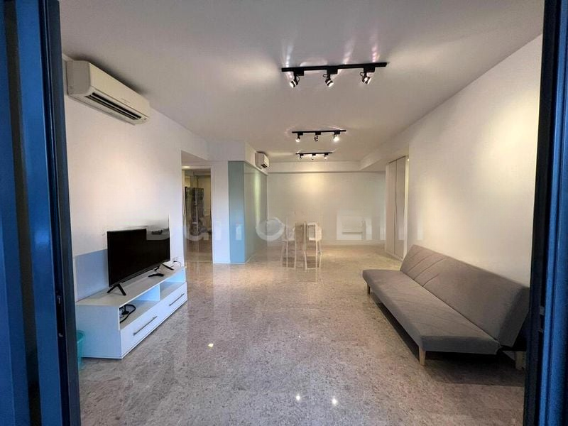 THE LAKEFRONT RESIDENCES 5