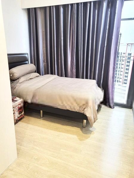 THE LAKEFRONT RESIDENCES 4