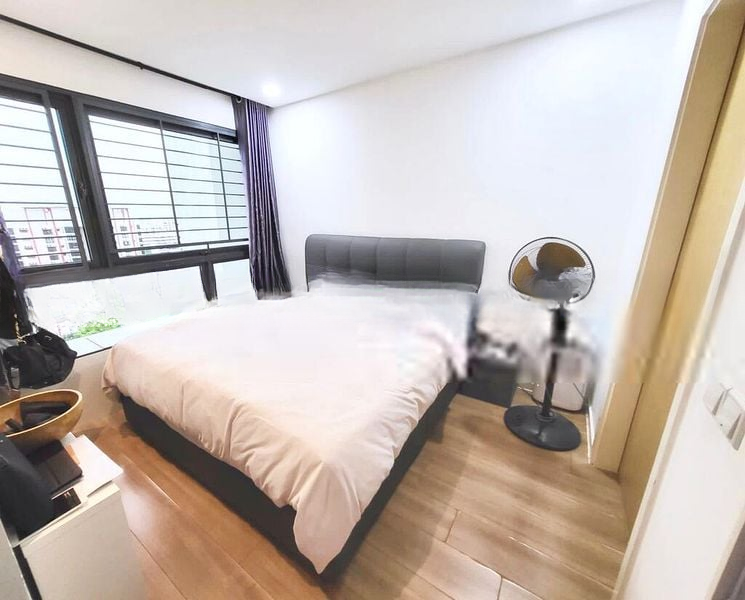 THE LAKEFRONT RESIDENCES 5