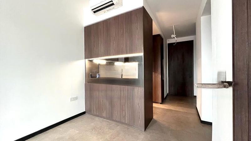 MIDTOWN BAY 1