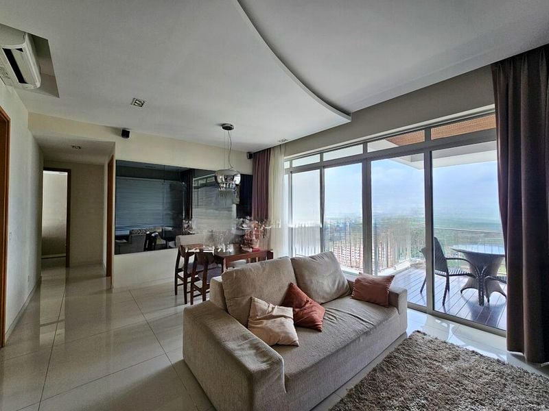THE METROPOLITAN CONDOMINIUM 8