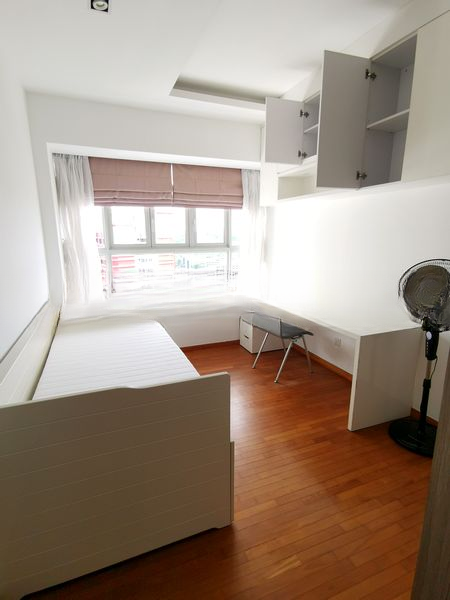 THE METROPOLITAN CONDOMINIUM 4
