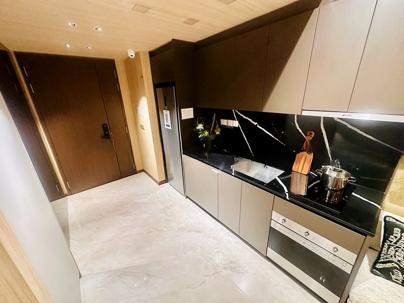 ONE MARINA GARDENS 9