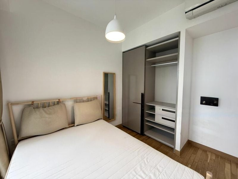 COMMONWEALTH TOWERS 4