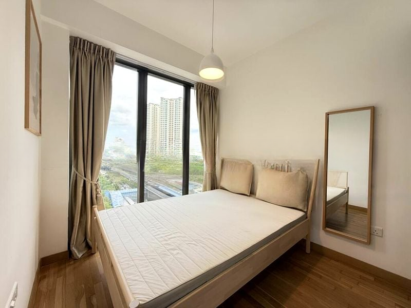 COMMONWEALTH TOWERS 7