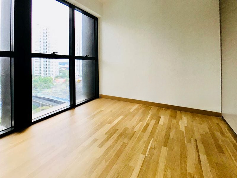 COMMONWEALTH TOWERS 13