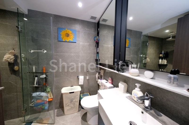 RIVERFRONT RESIDENCES 4