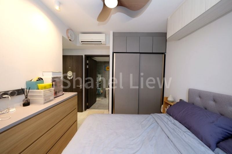 RIVERFRONT RESIDENCES 9