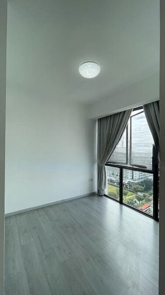 THE LUXURIE 2