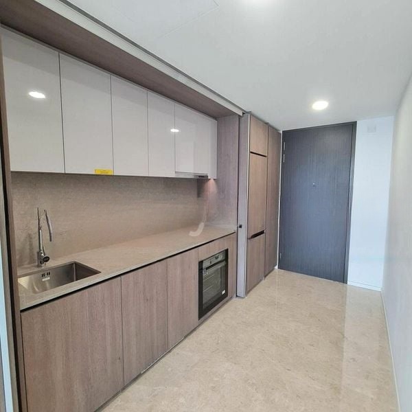 AVENUE SOUTH RESIDENCE 5