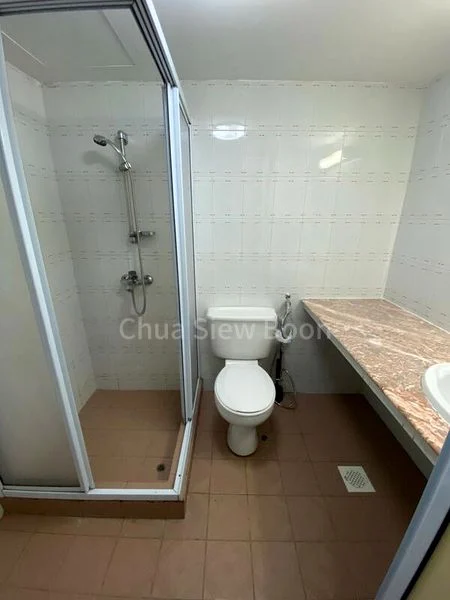 INTERNATIONAL PLAZA 4