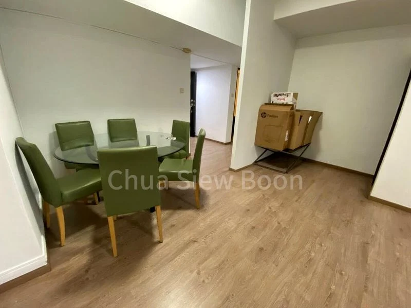 INTERNATIONAL PLAZA 7