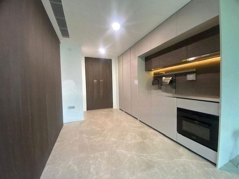 THE REEF AT KING'S DOCK 13