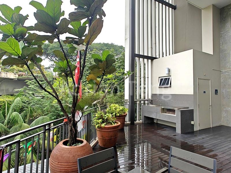 THE COTERIE @ HOLLAND 11