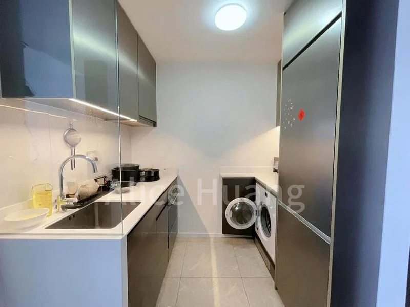 THE CLEMENT CANOPY 4