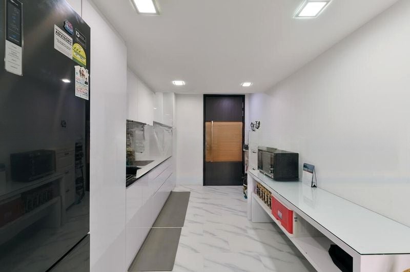 38 I SUITES 3