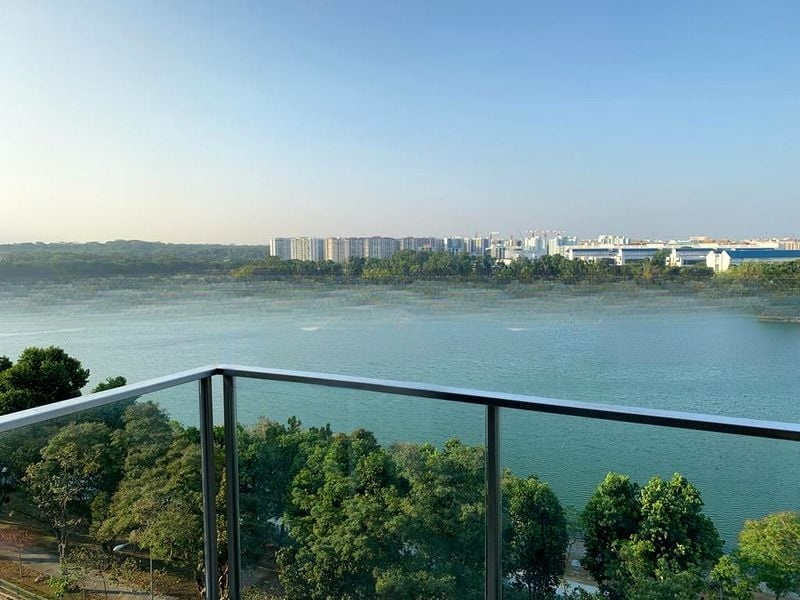 WATERFRONT GOLD 10
