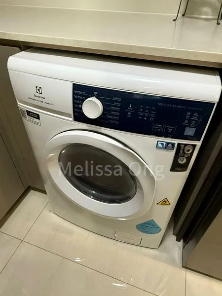 RIVERFRONT RESIDENCES 10