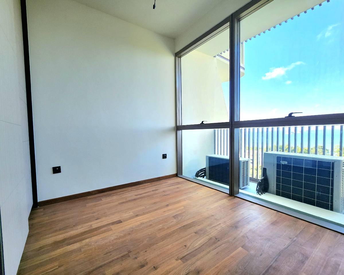 COASTLINE RESIDENCES 6